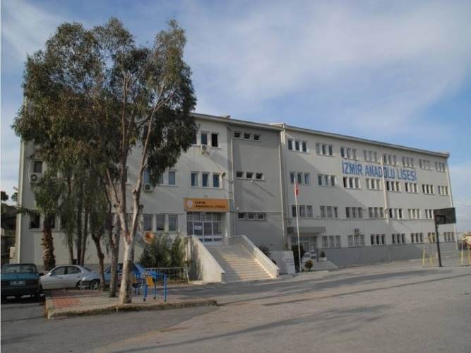 İzmir Anadolu Lisesi Ne Nerede
