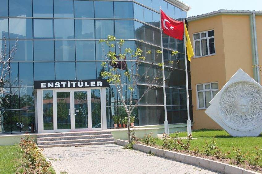 trakya universitesi edebiyat fakultesi ne nerede