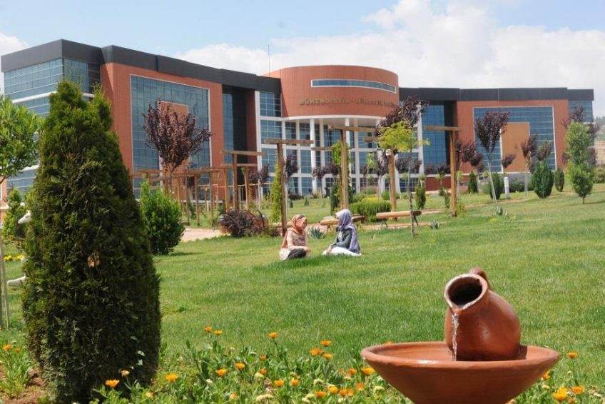 Kilis 7 Aralık Üniversitesi Mühendislik Mimarlık Fakültesi Ne Nerede