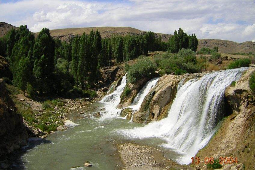 Muradiye Şelalesi Ne Nerede